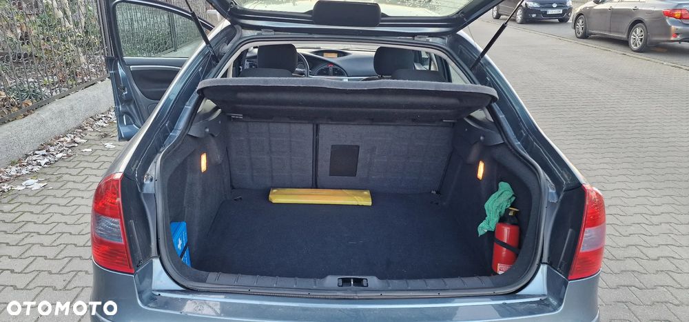 Citroën C5 HDi 110 Style - 13