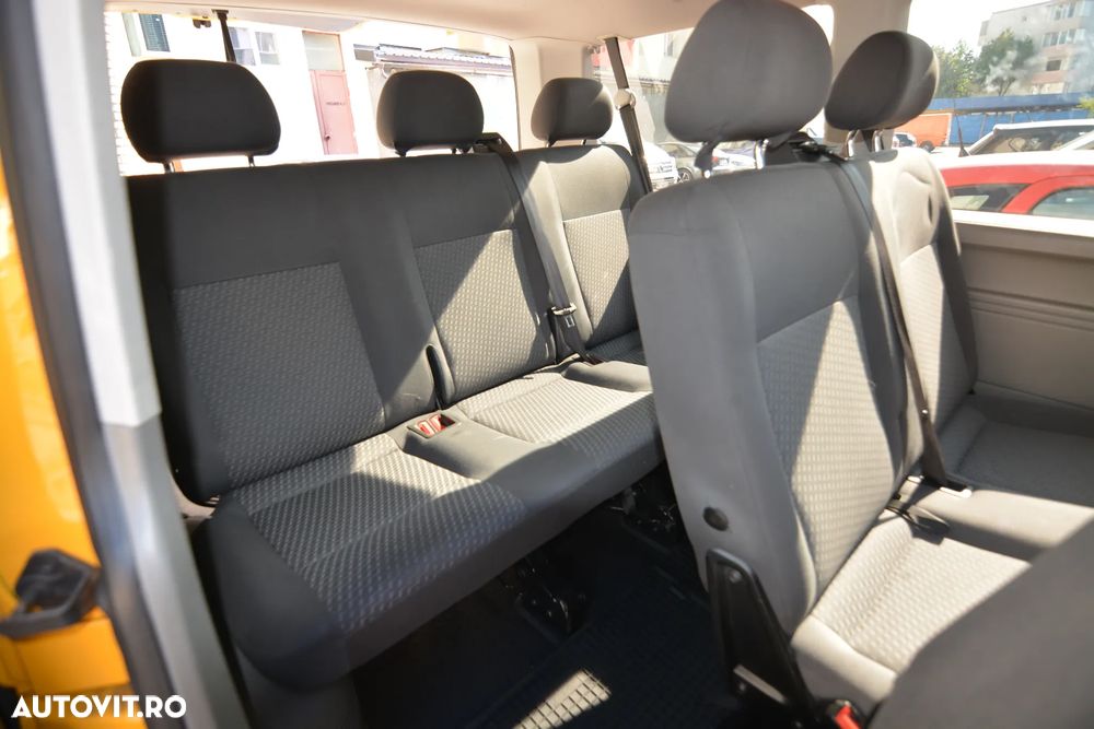 Volkswagen Caravelle - 7