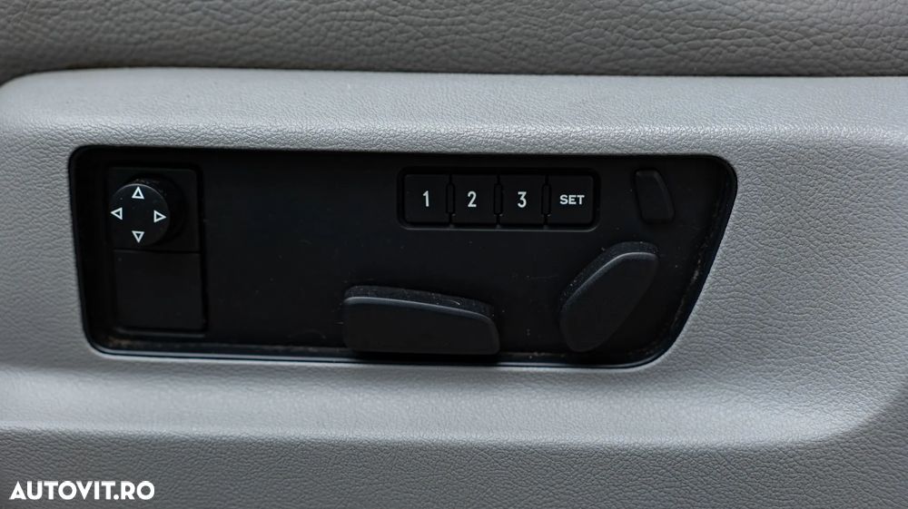 Volkswagen Touareg - 24