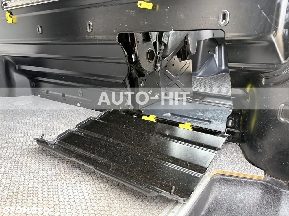 Opel Vivaro - 18
