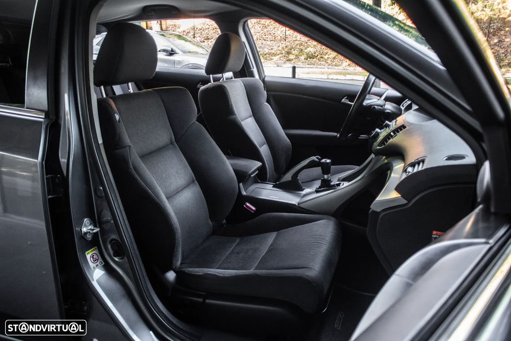 Honda Accord Tourer 2.2 i-DTEC Elegance - 23