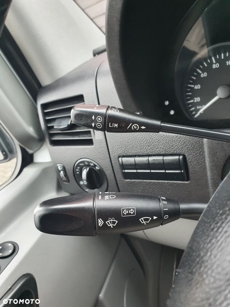 Mercedes-Benz Sprinter - 20