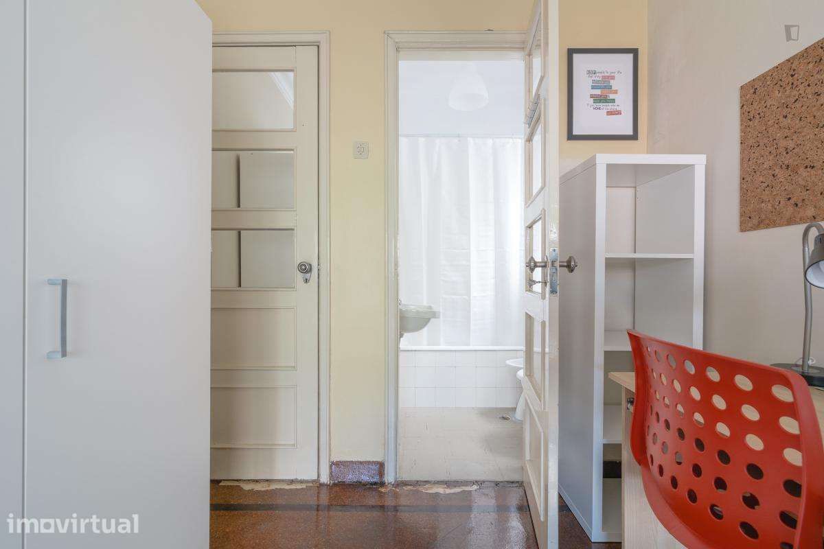 Quarto - localizado em Saldanha Lisbon - Grande imagem: 4/13
