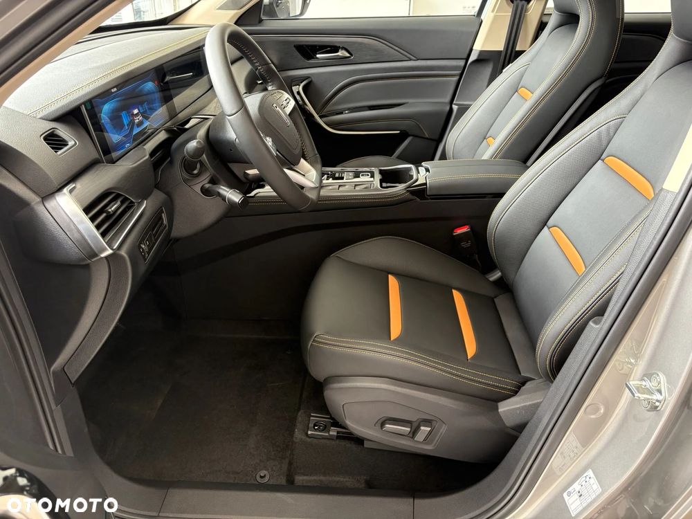 Bestune T77 1.5T Business DCT - 8