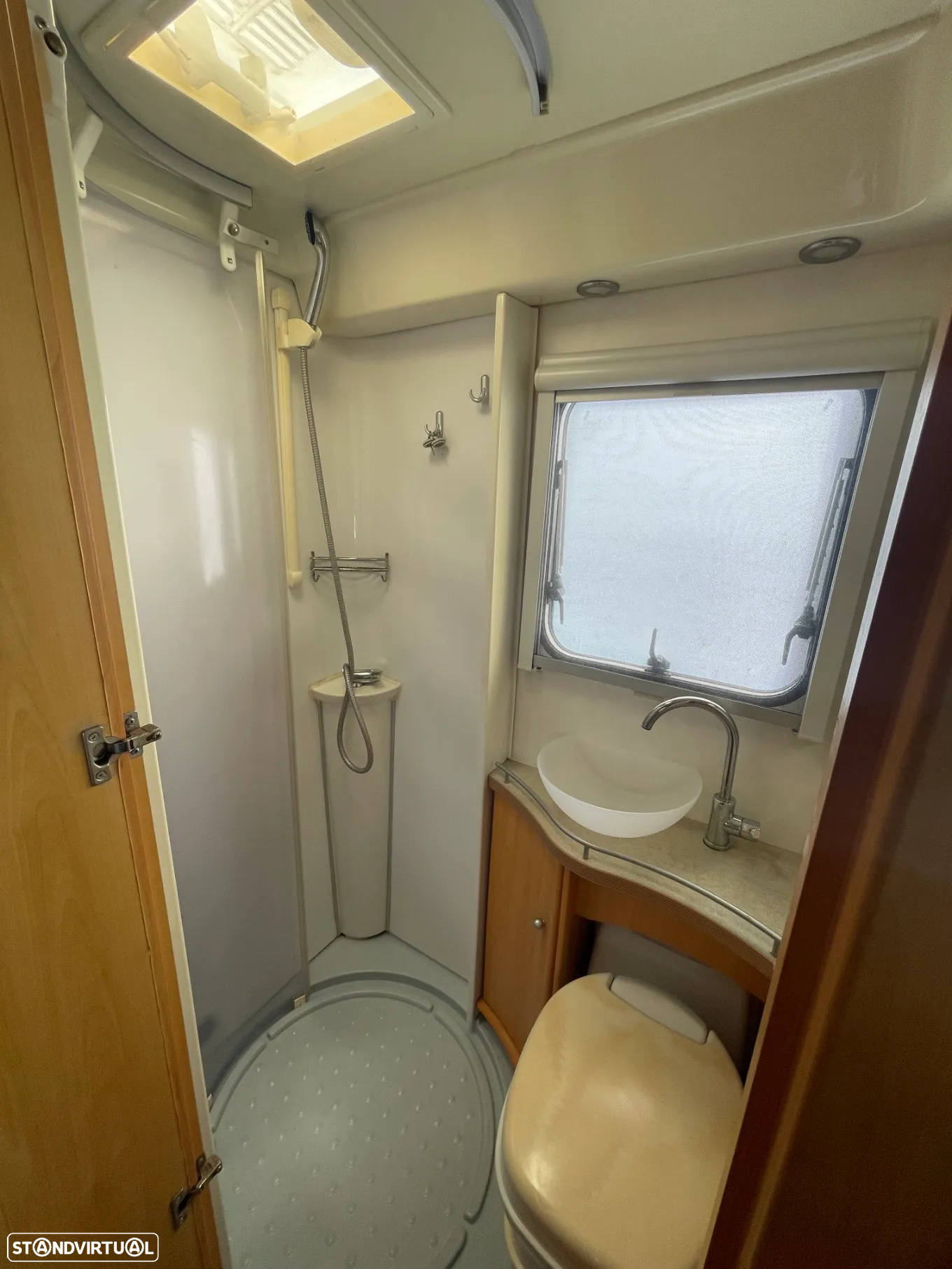 Ford Transit LMC Liberty TI 618 - 23