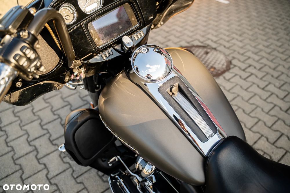 Harley-Davidson Touring Ultra Limited - 8