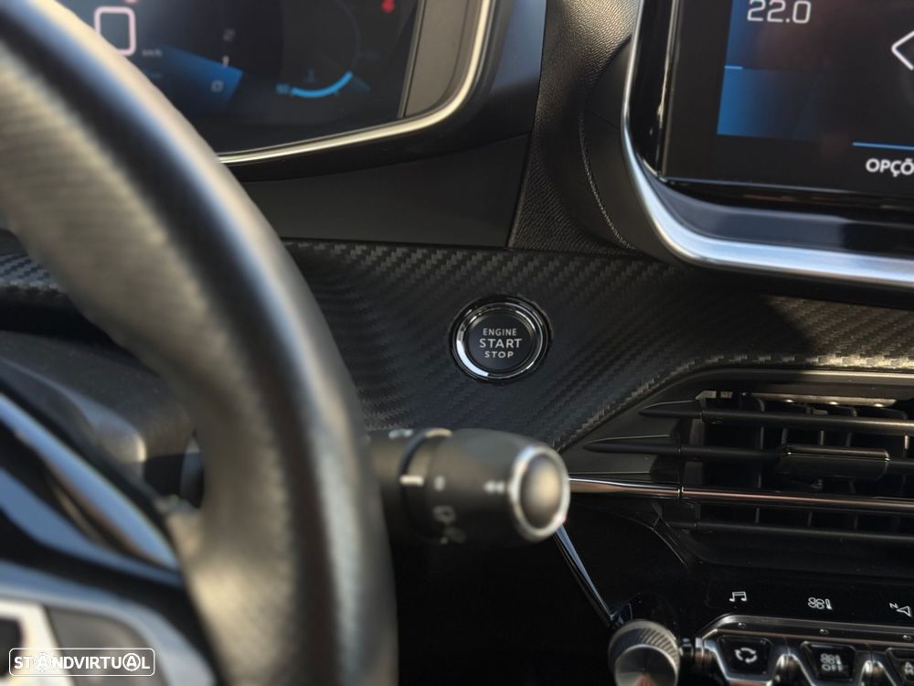 Peugeot 2008 1.2 PureTech GT Line - 28