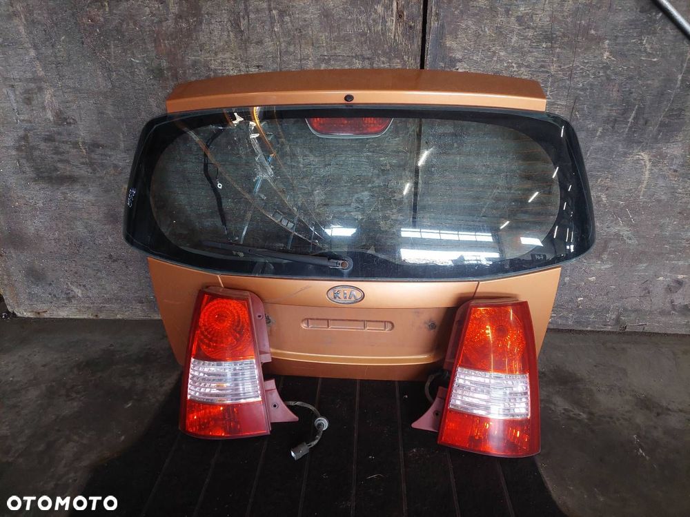 KLAPA BAGAŻNIKA + LAMPY KIA PICANTO I HB 5D O3 - 1