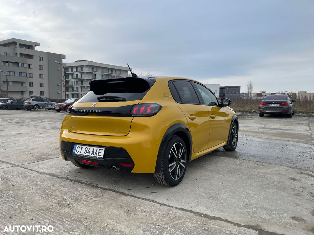 Peugeot 208 1.2 L PureTech STT EAT8 GT Line - 5