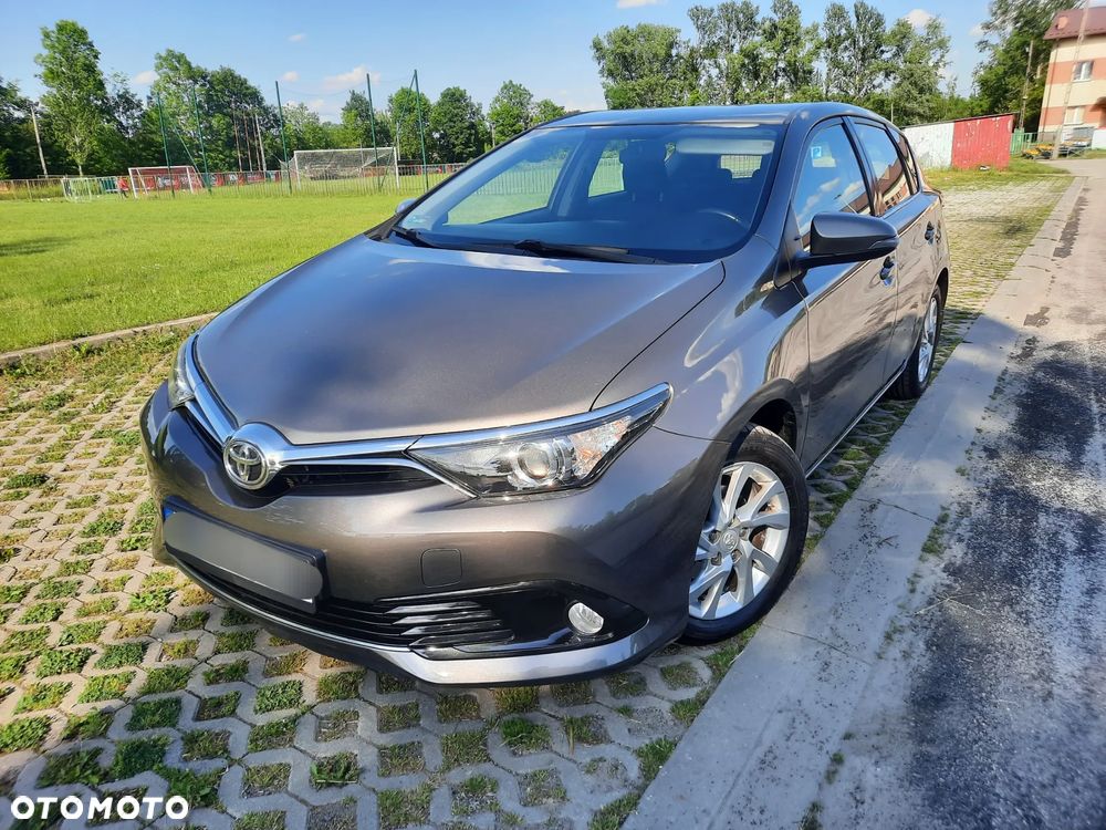 Toyota Auris 1.6 Premium - 1