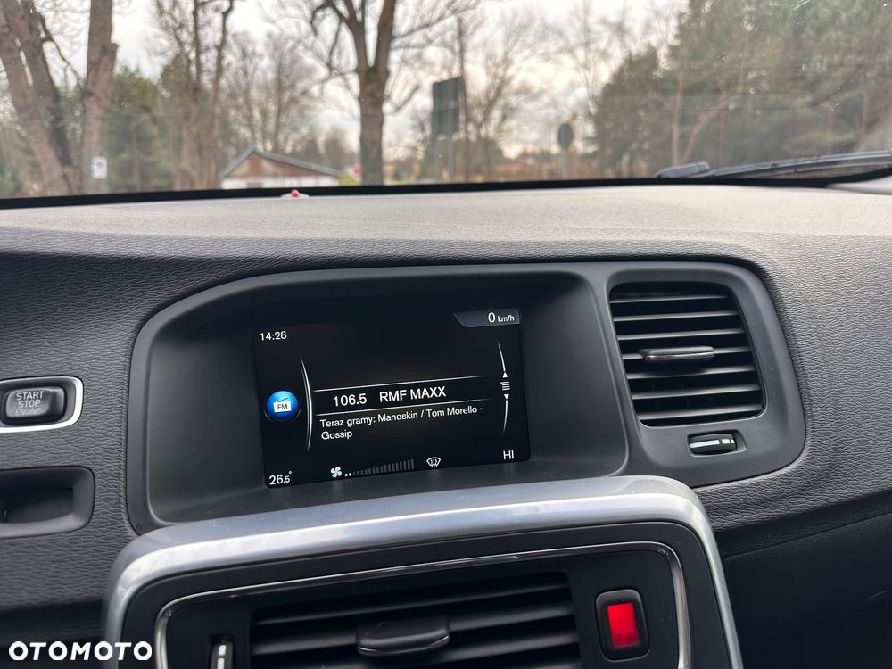 Volvo V60 D3 Momentum - 26