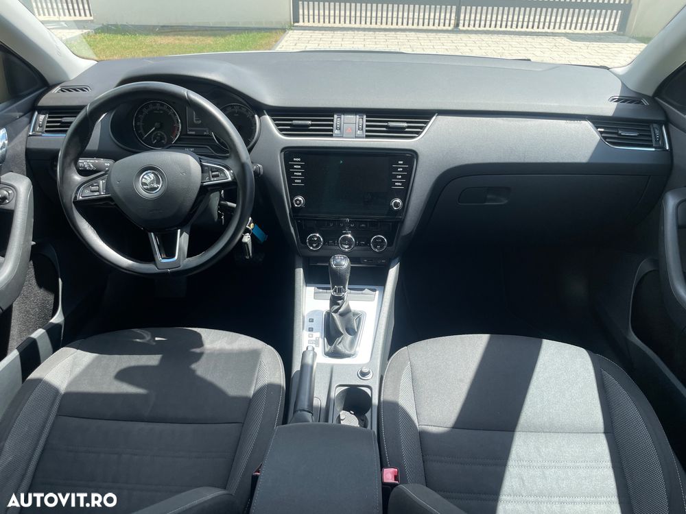 Skoda Octavia 1.6 TDI DSG Style - 17