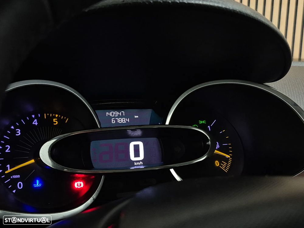 Renault Clio Sport Tourer 1.5 dCi Dynamique S - 23
