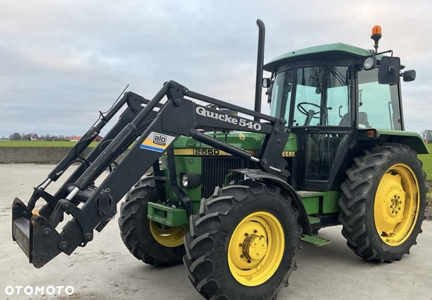 John Deere 2650 - 4