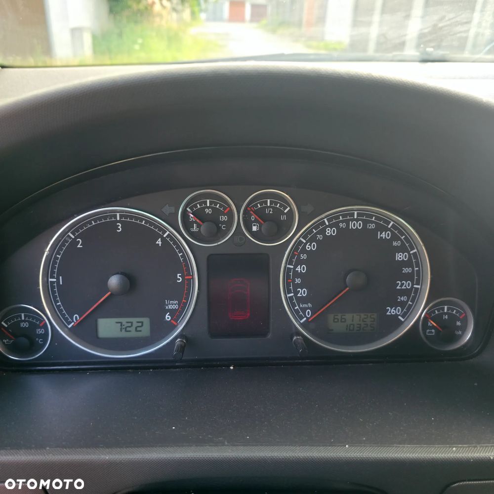 Volkswagen Sharan 1.9 TDI Highline 4Mot - 8