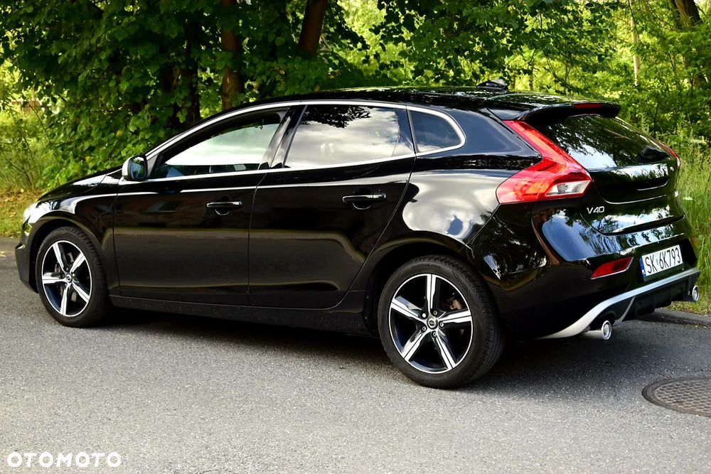 Volvo V40 D3 Geartronic RDesign - 13