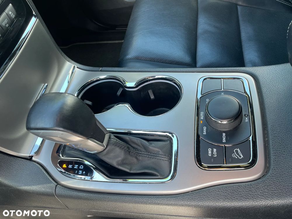 Jeep Grand Cherokee - 17