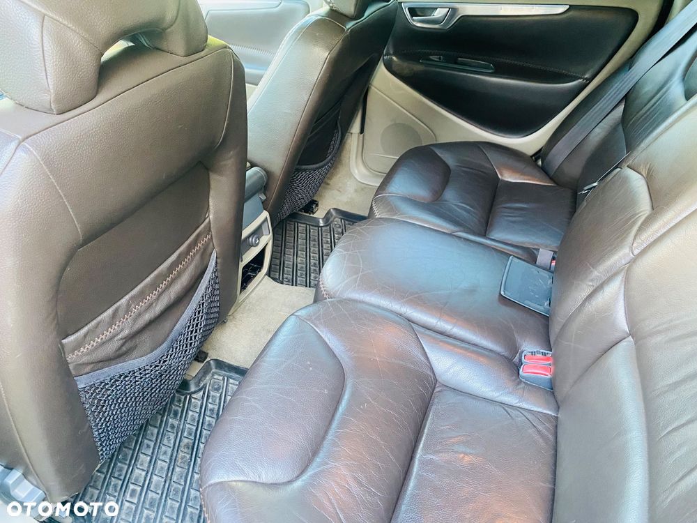 Volvo V70 Cross Country 2.4 AWD - 14
