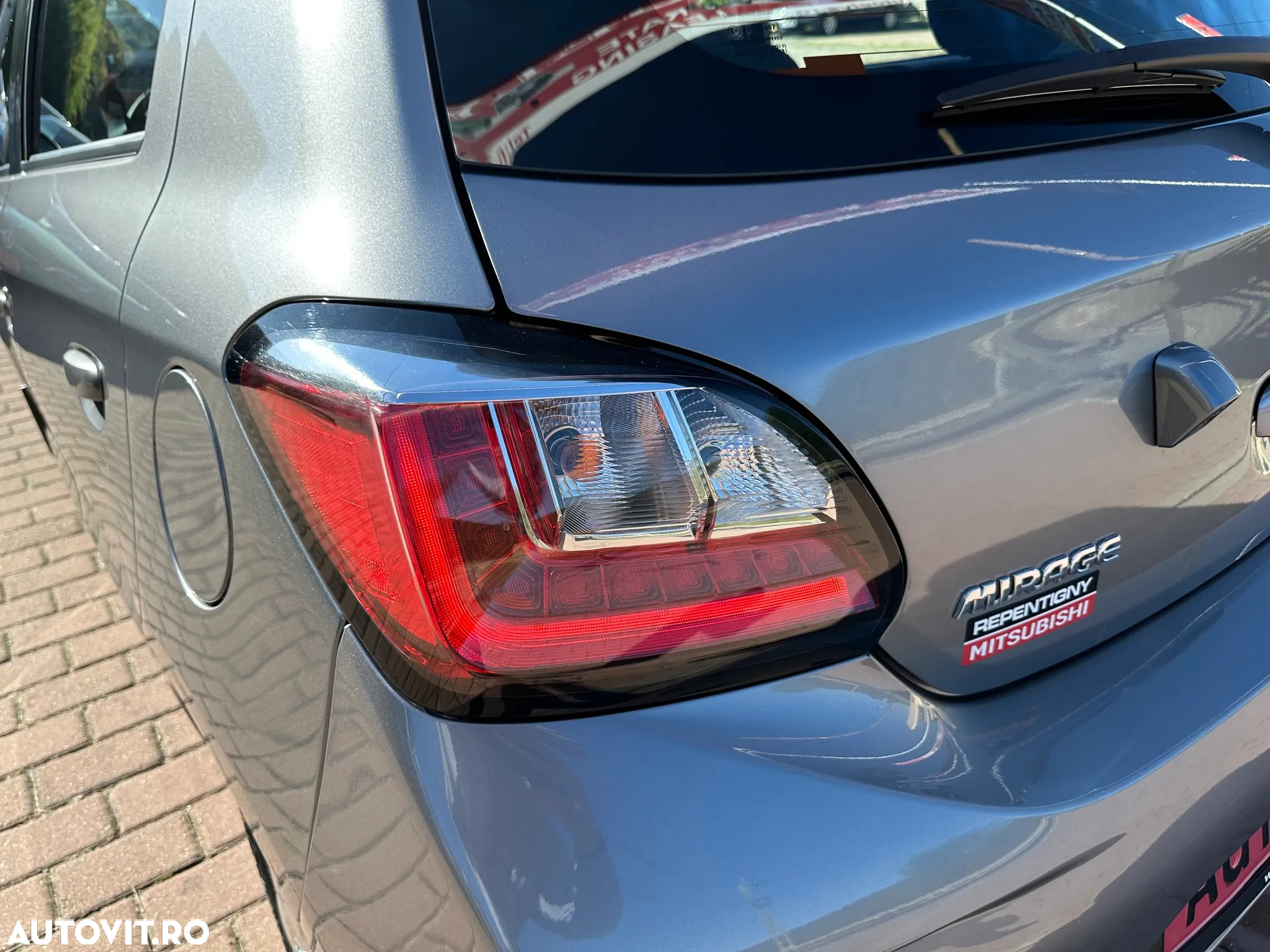 Mitsubishi Mirage - 14