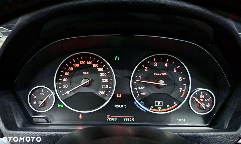 BMW Seria 3 320i Luxury Line - 10