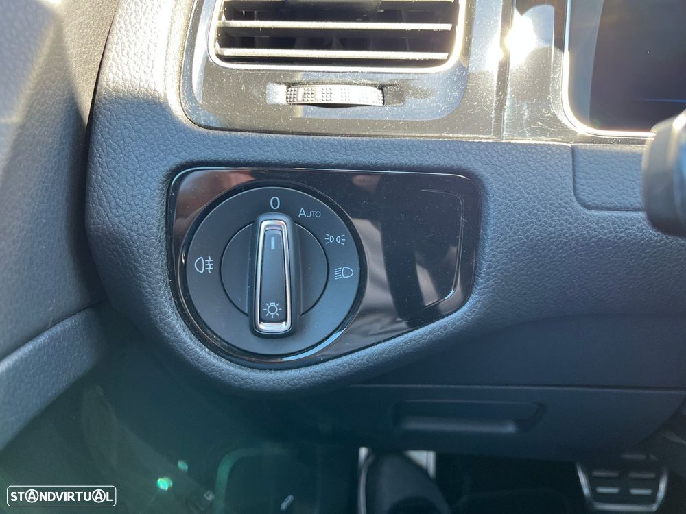 VW Golf 1.4 GTE Plug-In-Hybrid DSG - 14