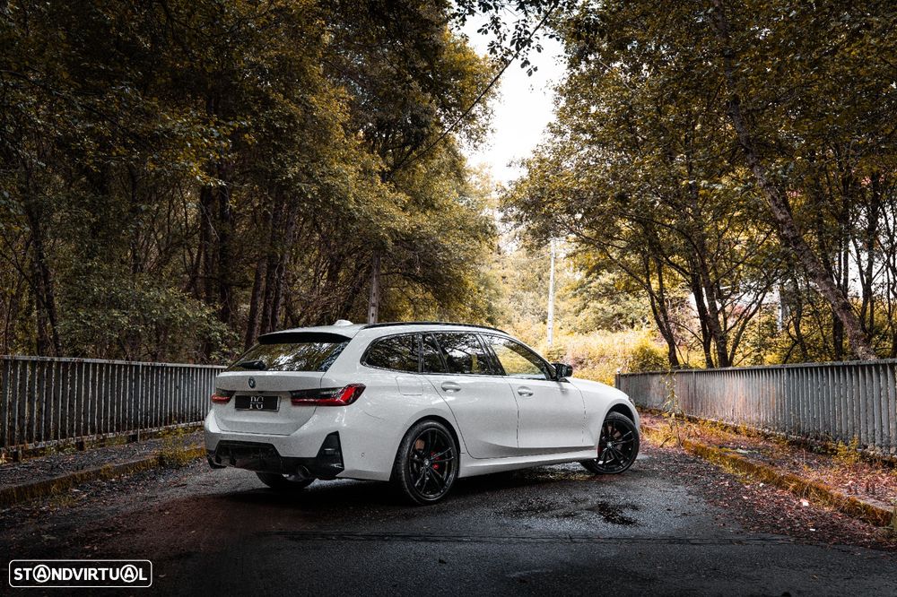 BMW 330 e Pack 50 anos M Auto - 3