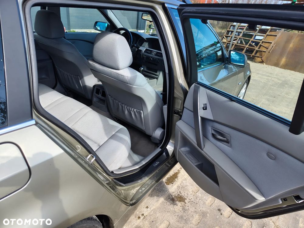 BMW Seria 5 525d - 9
