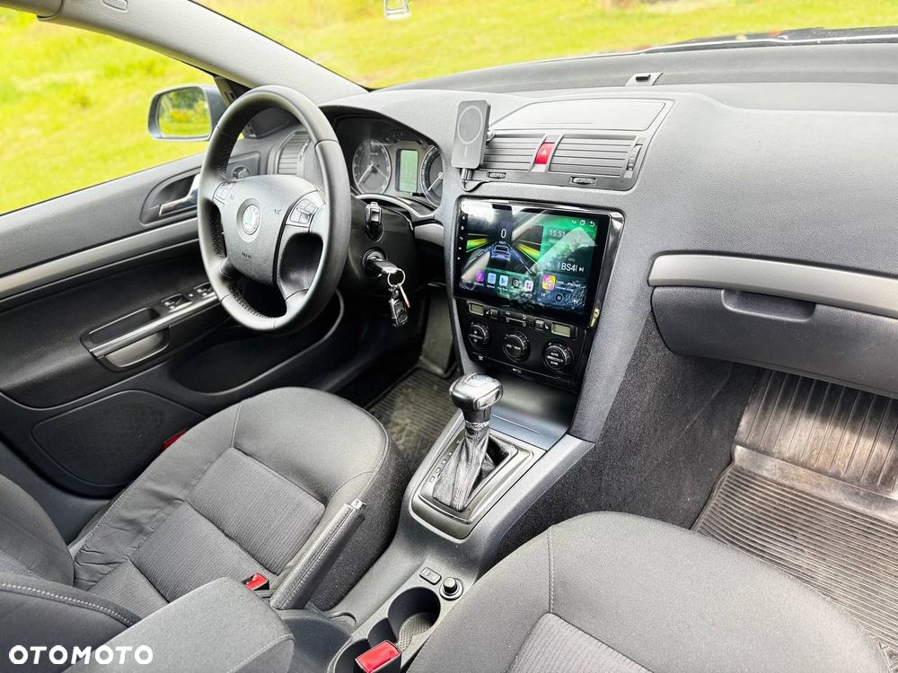 Skoda Octavia 1.9 TDI Elegance DSG - 6