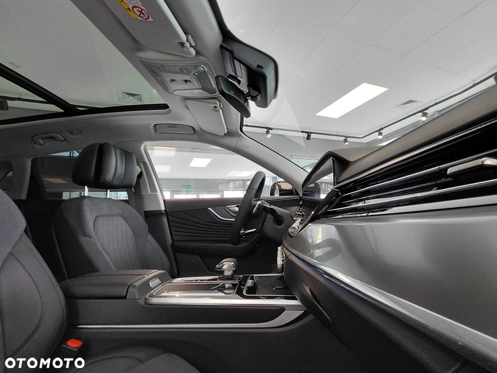 Hongqi HS5 2.0T Executive AWD - 14