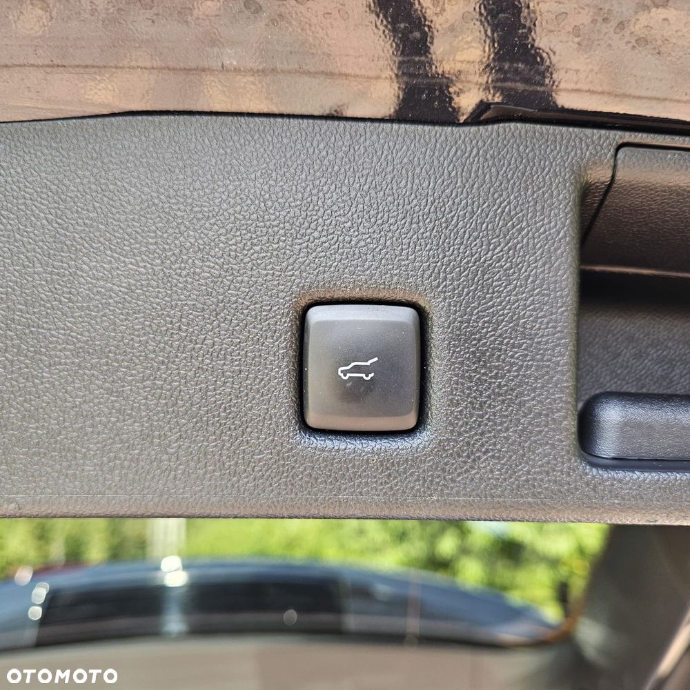 Ford Kuga - 19