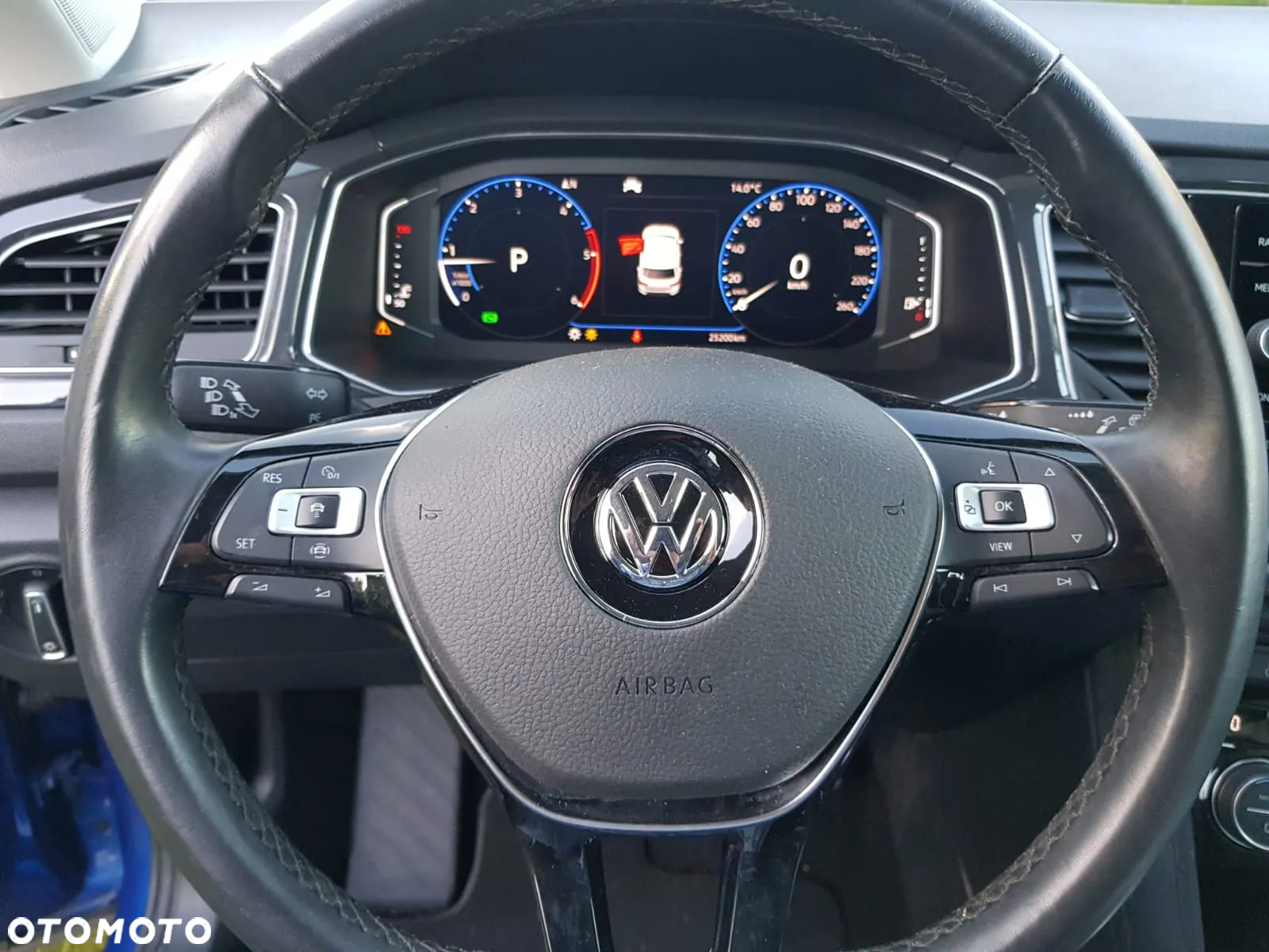 Volkswagen T-Roc - 5