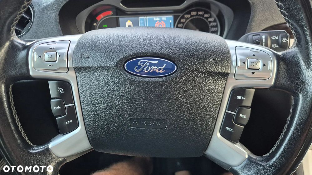 Ford Galaxy 2.0 TDCi Ghia - 22