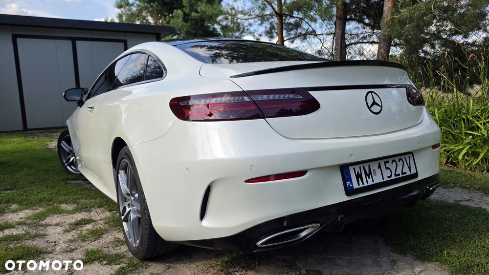 Mercedes-Benz Klasa E 400 4-Matic 9G-TRONIC - 3