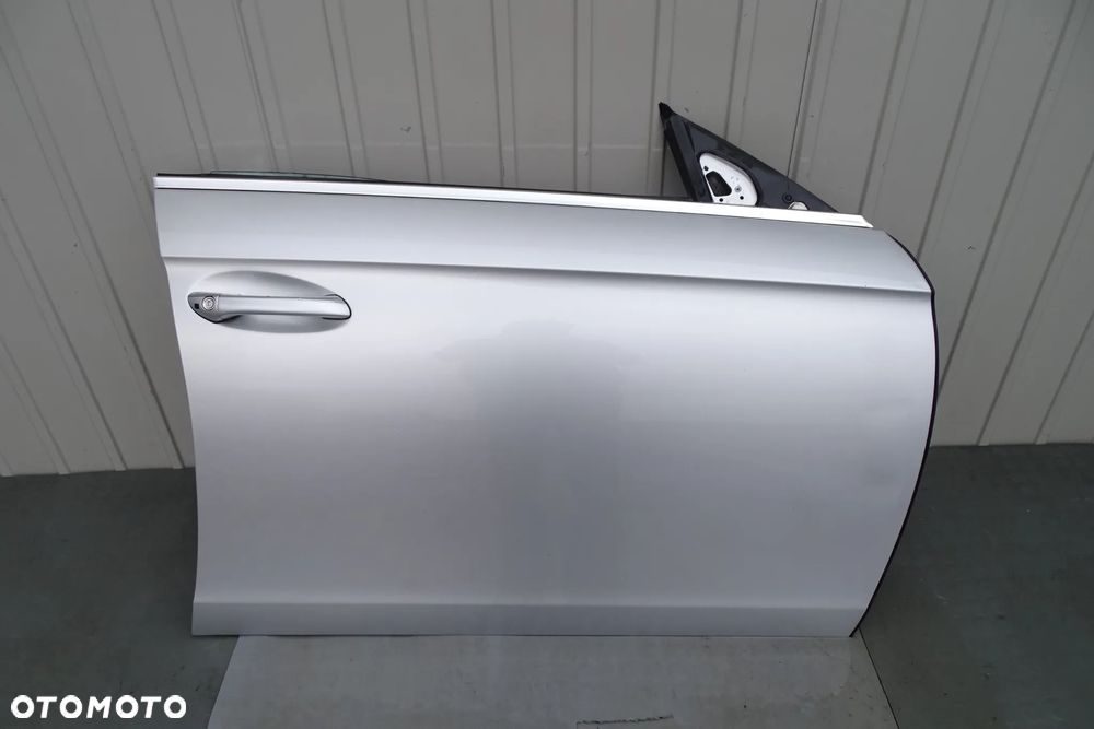 Mercedes CLS W219 Drzwi prawy prawe przód C775 - 1