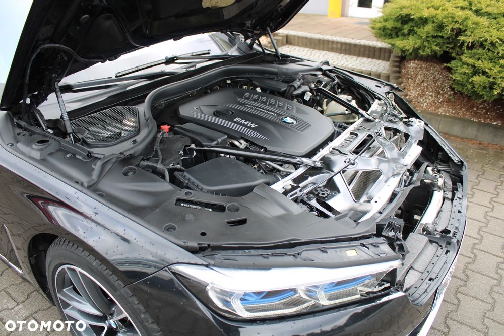 BMW Seria 7 740d xDrive - 14