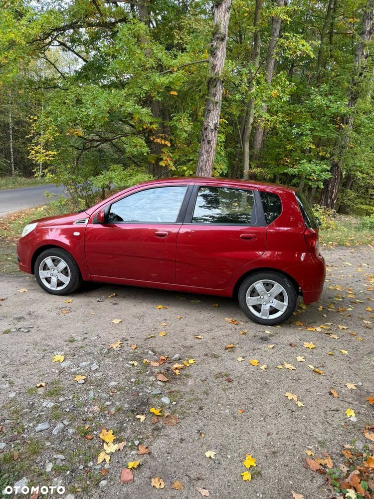 Chevrolet Aveo - 4