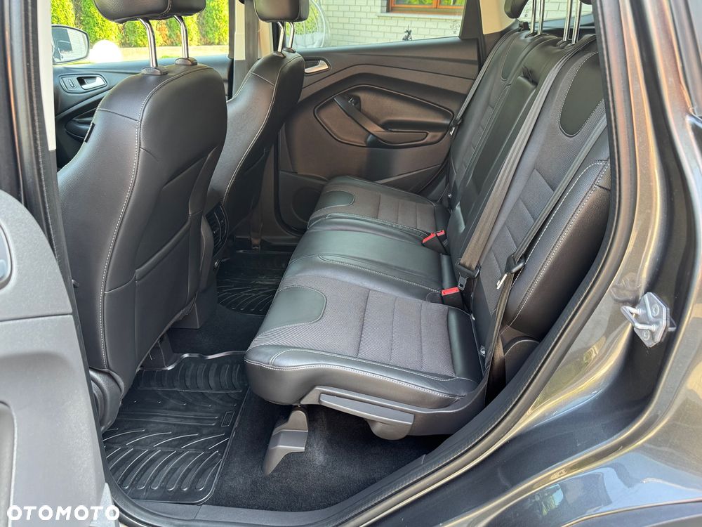 Ford Kuga 2.0 TDCi 2x4 Titanium - 29