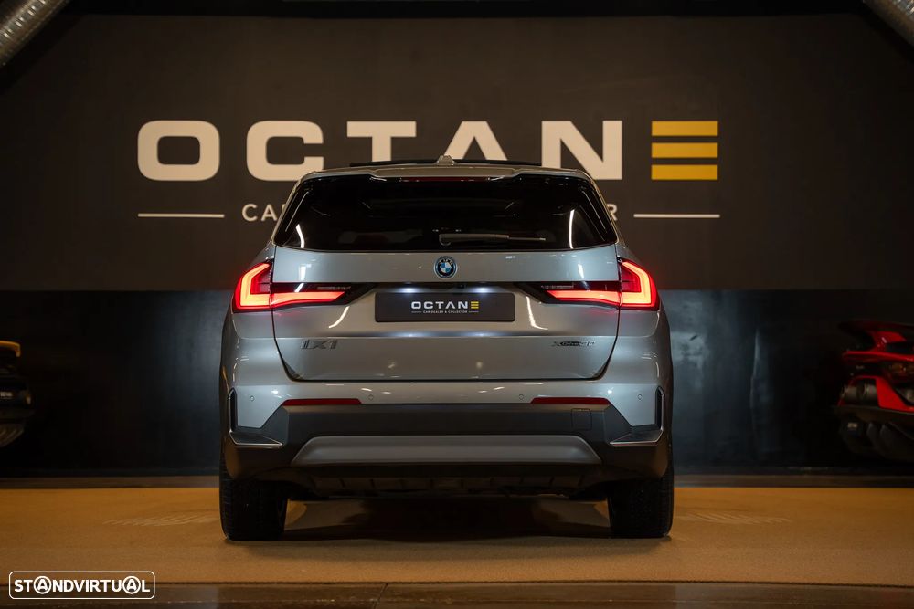 BMW iX1 xDrive30 xLine - 3