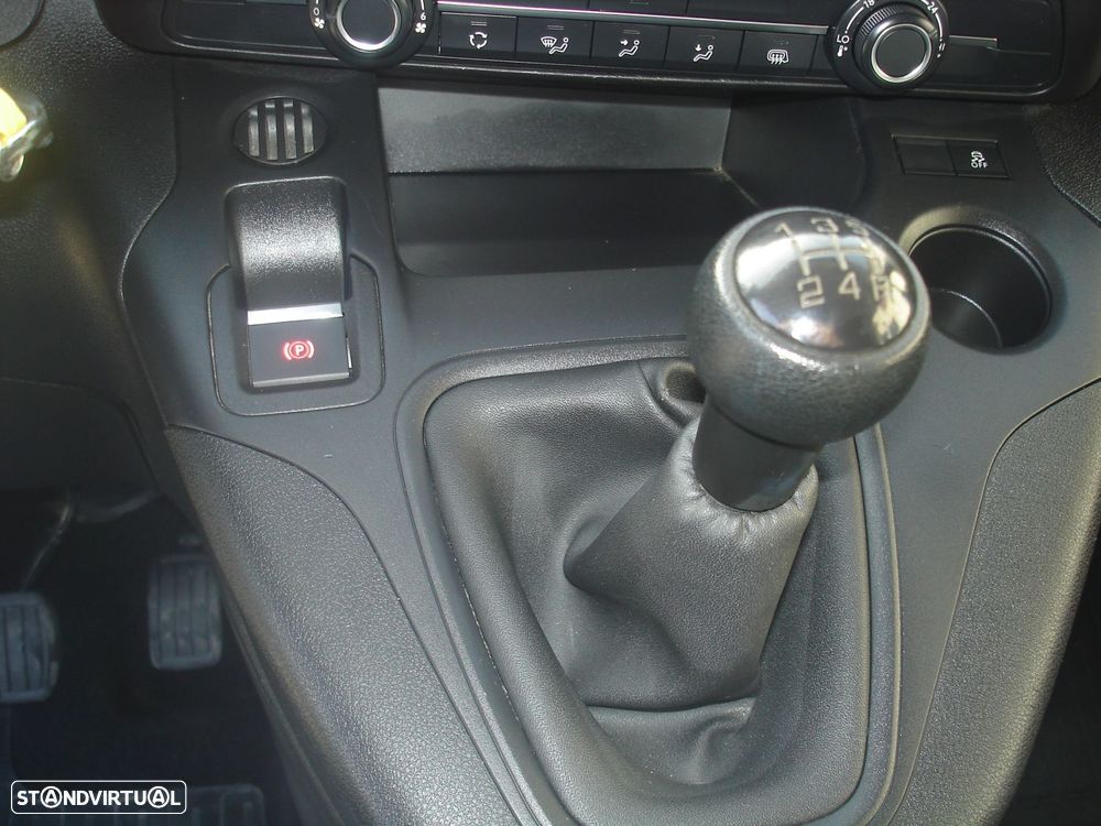 Toyota Proace City 1.5D L1 Exclusive - 13