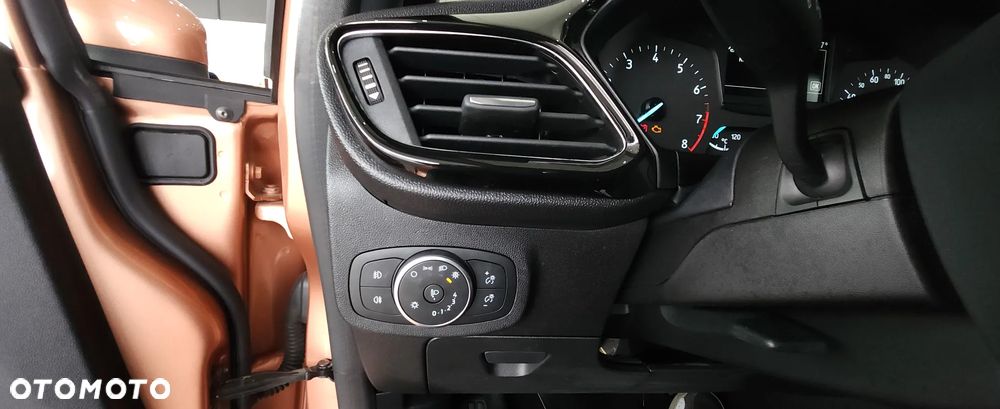 Ford Fiesta 1.1 S&S TITANIUM - 27