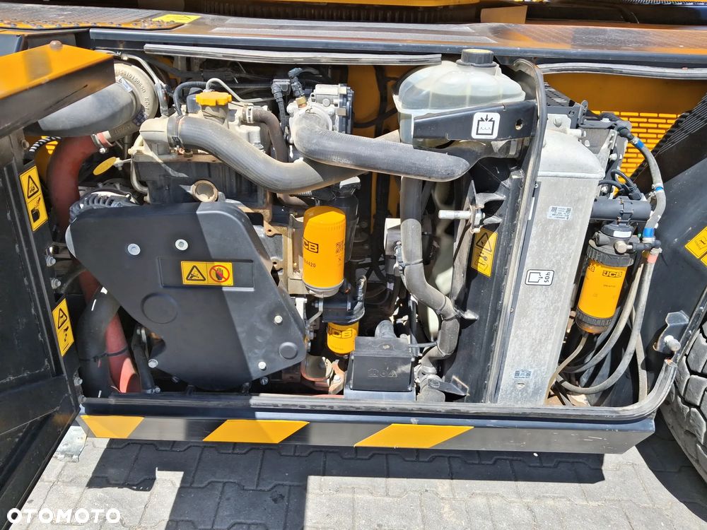 JCB 555 - 210 R ROTO - 10