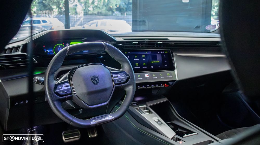 Peugeot 408 Plug-In Hybrid 180 e-EAT8 GT - 6
