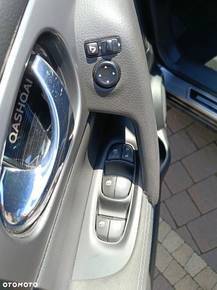 Nissan Qashqai 1.2 DIG-T N-Connecta - 16