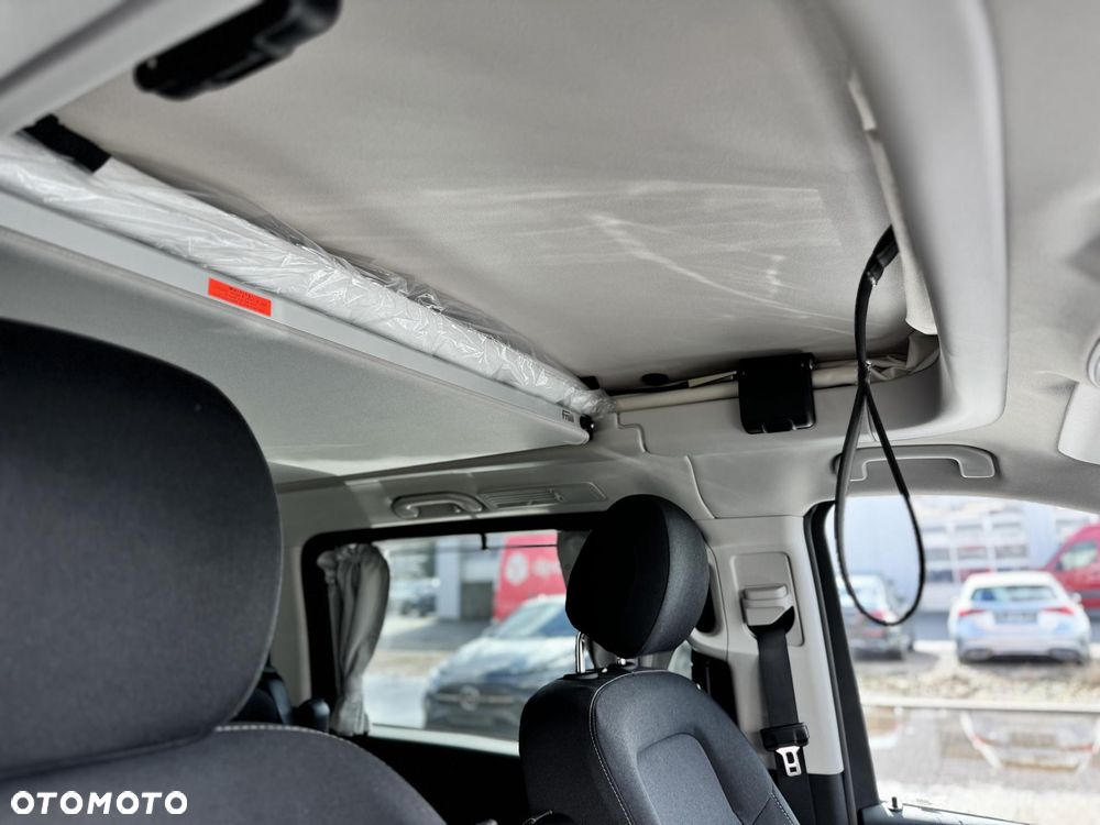 Mercedes-Benz Klasa V - 21