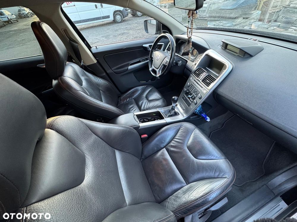 Volvo XC 60 - 6