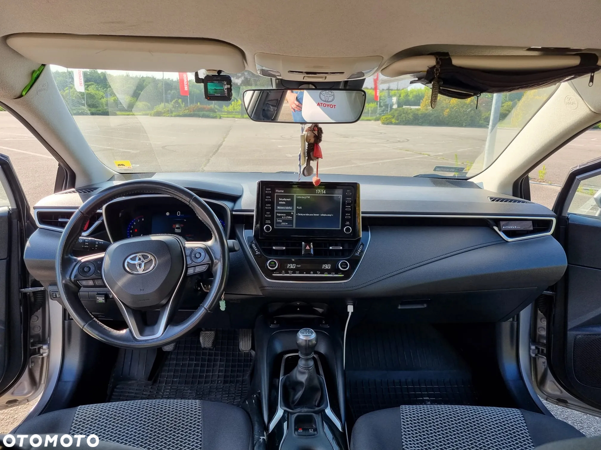 Toyota Corolla 1.6 Comfort - 12