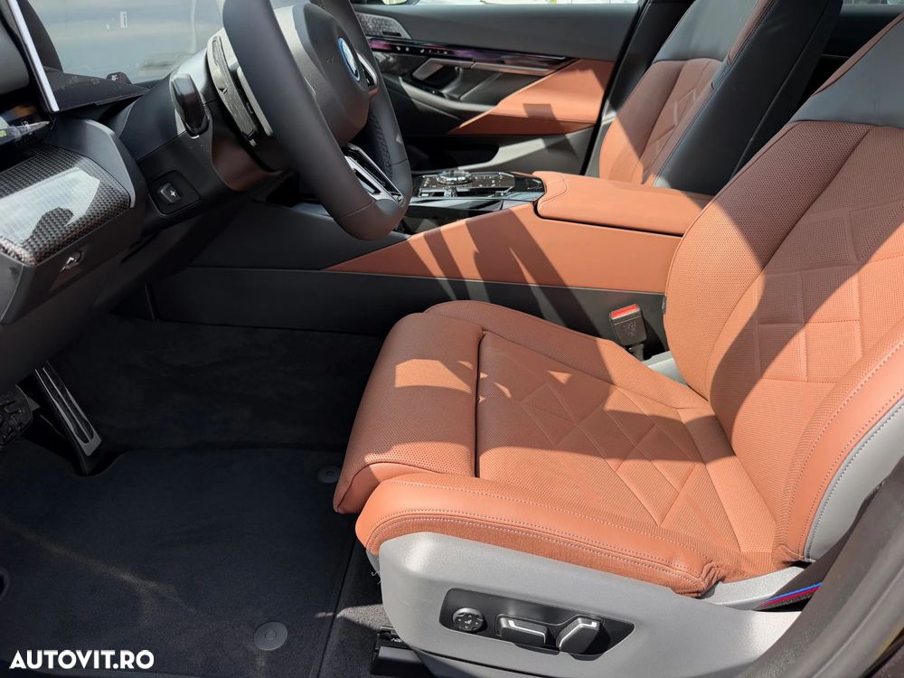 BMW Seria 5 550e xDrive Aut. - 12