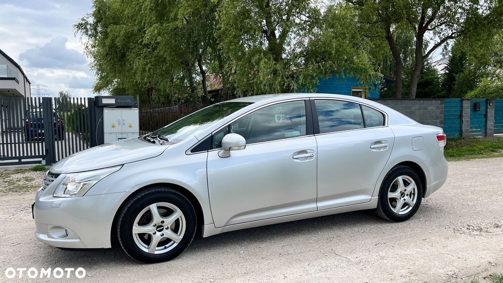 Toyota Avensis 1.8 Sol - 3