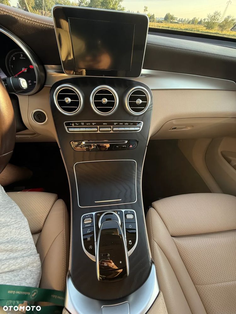 Mercedes-Benz GLC - 15