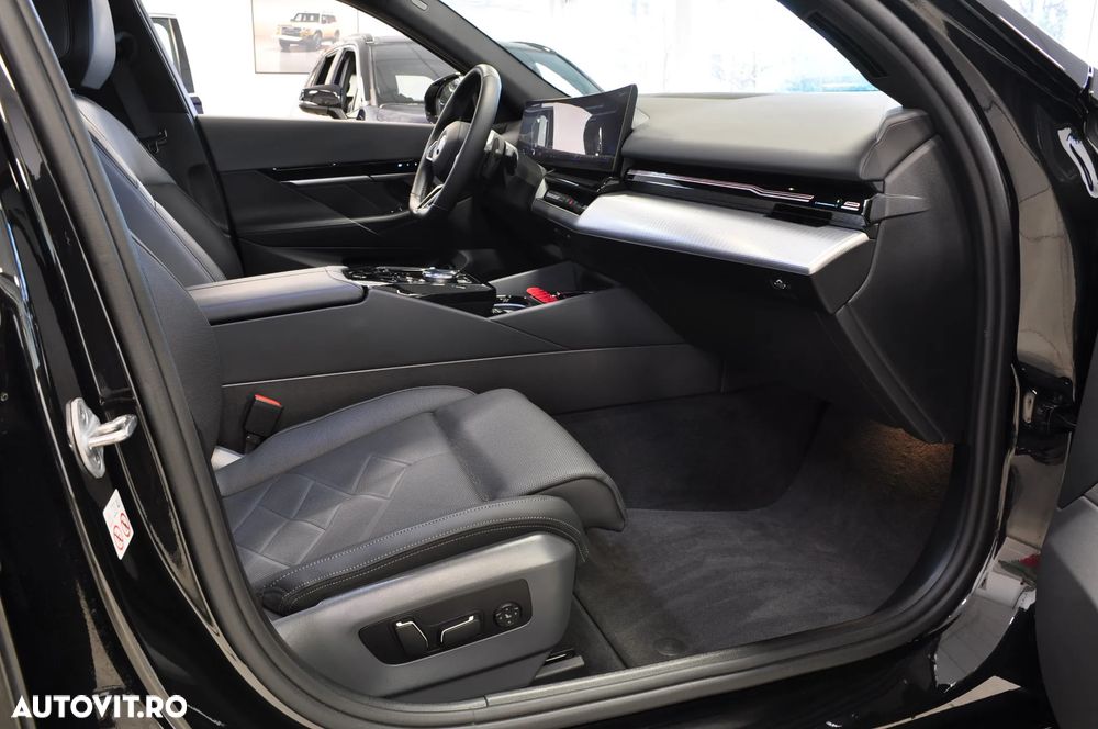 BMW 5 Series 2023 — imagine 10
